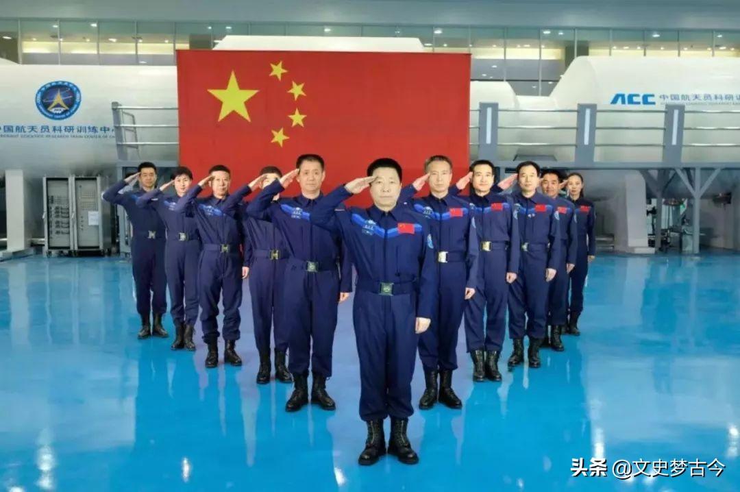 巾帼不让须眉，中国女航天员的璀璨星空